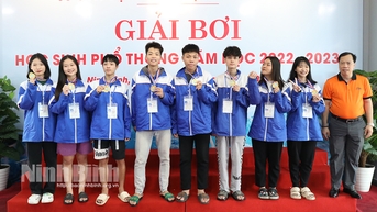 2022-2023학년도 고등학교 수영대회 메달 50세트 수여