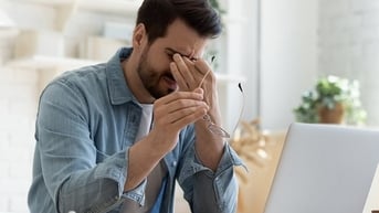 Tại sao lúc nào bạn cũng cảm thấy mệt mỏi dù ngủ đủ?