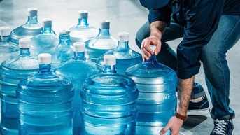 Kiểm tra 14 cơ sở nước đóng chai, có 10 cơ sở không đủ điều kiện sản xuất