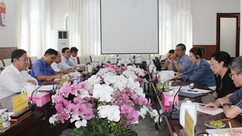 Đồng chí Trần Quốc Nam, Phó Bí thư Tỉnh ủy, Chủ tịch UBND tỉnh làm việc với Đoàn công tác Ngân hàng Thế giới