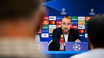 Eriksen khẩu chiến HLV đối thủ