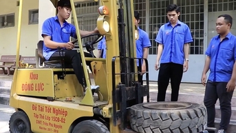 Đầu tư cơ sở vật chất để nâng chất trường nghề
