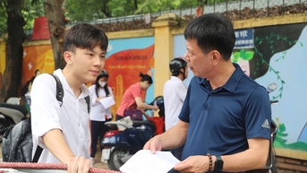 Phụ huynh lo lắng vì những thay đổi trong kỳ thi tuyển sinh vào lớp 10