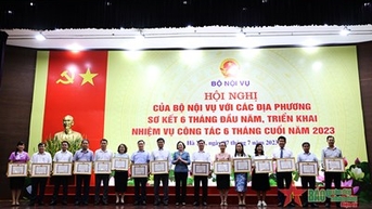 Bộ Nội vụ đẩy mạnh chuyển đổi số toàn ngành