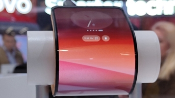 'Độc lạ' smartphone uốn dẻo đeo trên tay của Motorola