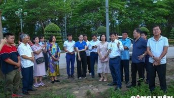 Hội Nhà báo các tỉnh phía Nam thăm di tích lịch sử quốc gia Trường dạy làm báo Huỳnh Thúc Kháng