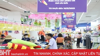 Tổng mức bán lẻ hàng hóa và doanh thu dịch vụ tiêu dùng tăng trưởng khá