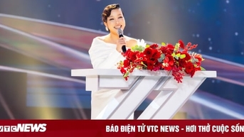 Nhận giải 'Chị đẹp của năm', diva Mỹ Linh nói gì?