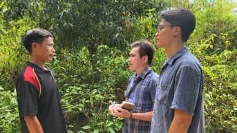 Rầm rộ trồng cây, dựng hàng rào trái phép, vì sao hàng chục hộ dân ở Kon Tum lại tháo gỡ đi rồi?