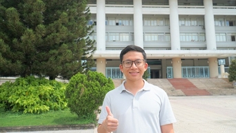 សាកលវិទ្យាល័យជាតិទីក្រុងហូជីមិញផ្តល់ថវិការាប់ពាន់លានដុងសម្រាប់អ្នកវិទ្យាសាស្ត្រវ័យក្មេងក្រោមគម្រោង VNU350។