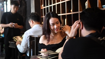 Khách đặt bàn xuyên đêm, đau đầu từ chối