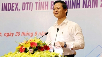 Vuong Quoc Tuan 상임부위원장은 박닌성 인민위원회를 이끌고 있습니다.