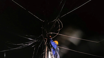 ស្ថានីយ៍បញ្ជូនទូរស័ព្ទជាង 3,000 នៅតែមិនអាចដំណើរការម្តងទៀត។