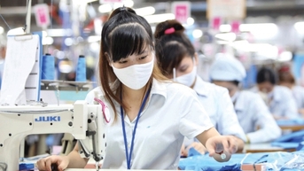 Xuất khẩu dệt may tiếp tục phục hồi