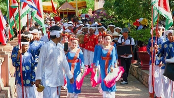 រៀបចំពិធីបុណ្យលើកតម្កើងតម្លៃវប្បធម៌របស់ជនជាតិភាគតិច និងតំបន់ភ្នំនៃខេត្ត Binh Thuan