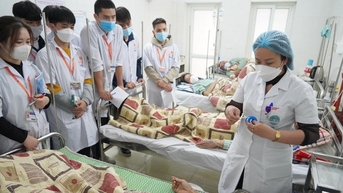 Bộ Y tế đề xuất chính sách hỗ trợ học phí cho sinh viên y dược như sư phạm