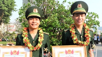 Tôi làm lính quân hàm xanh