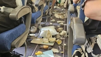 3000m 고도에서 비행기 추락 사고로 승객이 코피와 고막 천공을 겪었다.