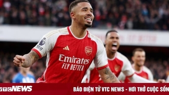 Đánh bại Brighton, Arsenal chờ Man Utd thắng Liverpool