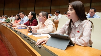 Bỏ đề xuất miễn lấy phiếu tín nhiệm cán bộ chữa bệnh hiểm nghèo