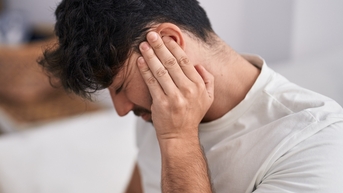 Thủng màng nhĩ vì nhiễm nấm ống tai