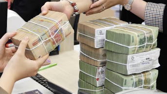 Ngân hàng phải làm gì khi gặp tiền giả, tiền nghi giả?