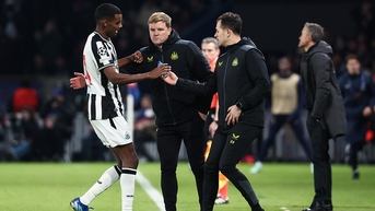 Howe: 'Newcastle bị đối xử bất công'