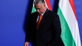 Phía sau cái gật đầu bất đắc dĩ của Hungary là ‘giông tố ngầm’ trong nội bộ EU?