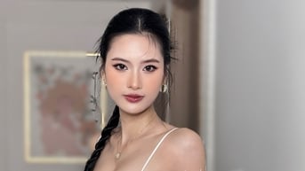 Người đẹp thời trang Hoa hậu Hoàn vũ Việt Nam khoe vẻ gợi cảm