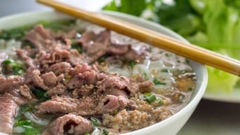 Phở bò Việt được kênh truyền hình nổi tiếng ở Mỹ vinh danh