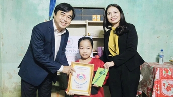 지방 비서관은 투오이 트레의 인도적이고 책임감 있는 기사에 대한 감사 편지를 보냈습니다.