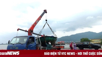 Bão Trami cách bờ 290 km, Đà Nẵng di dời dân khẩn cấp