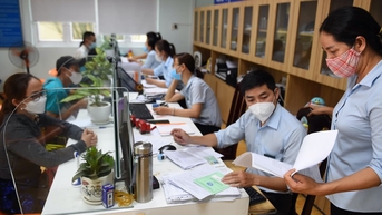បន្តបង់ថ្លៃធានារ៉ាប់រងសង្គមរយៈពេល២០ឆ្នាំ កម្មករមិនអាចរង់ចាំបានទេ។