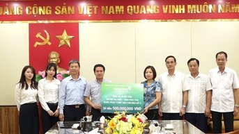 Huyện Hạ Hoà tiếp nhận 500 triệu đồng khắc phục hậu quả bão lũ