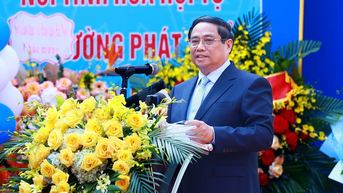 Thủ tướng: Dạy tốt, học tốt để đưa dân tộc Việt Nam trở thành dân tộc thông thái