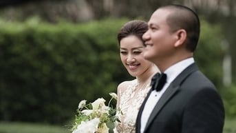 5 chiếc váy cưới đặc biệt của hoa hậu Khánh Vân và chồng hơn 17 tuổi