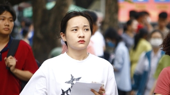 높은 점수에도 불구하고 여전히 낙제한 지원자에게는 "인기" 산업에 진출할 기회가 여전히 있을까요?