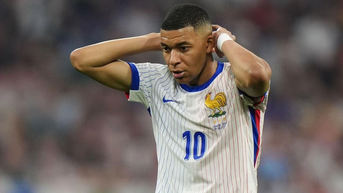 Tấm băng đội trưởng quá ‘nặng’ với Mbappe