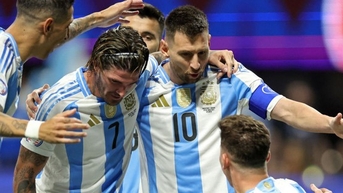 Copa America khai diễn ngoạn mục, Messi nhảy múa giúp đội tuyển Argentina thắng trận ra quân