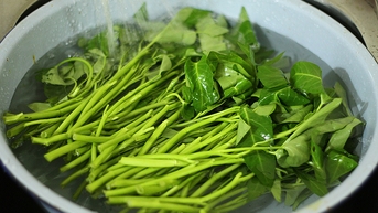 Ba kiểu ăn rau có hại