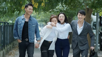 관객들은 '8년 후의 우리'의 대체 캐스트에 실망감을 표했다.