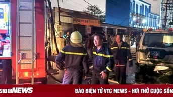 Công an TP.HCM thông tin thiệt hại trong vụ cháy dãy nhà ven kênh quận 8