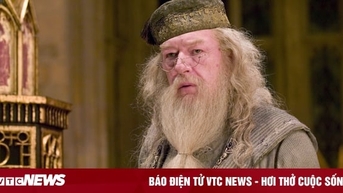 នាយកសាលា Harry Potter Dumbledore បានទទួលមរណភាពក្នុងអាយុ ៨២ ឆ្នាំ។