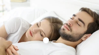 Chuyên gia cho biết đây là giờ ngủ tốt cho các cặp vợ chồng