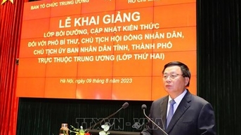 Khai giảng Lớp bồi dưỡng, cập nhật kiến thức đối với Phó bí thư, Chủ tịch UBND, HĐND tỉnh, thành phố trực thuộc Trung ương