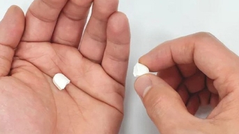 Tác hại nguy hiểm của nhai thuốc khi uống