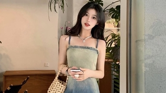 데님 스커트로 센티미터 하나하나 스타일리시하게