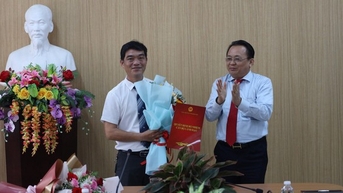 Khanh Hoa는 여러 부서 리더십 직책을 동원하고 임명합니다.