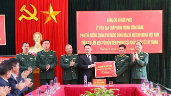Phó Thủ tướng thăm Đồn biên phòng Cửa khẩu quốc tế