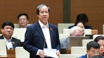 Bộ trưởng Nguyễn Kim Sơn phản hồi về chế độ tiền lương giáo viên mầm non
